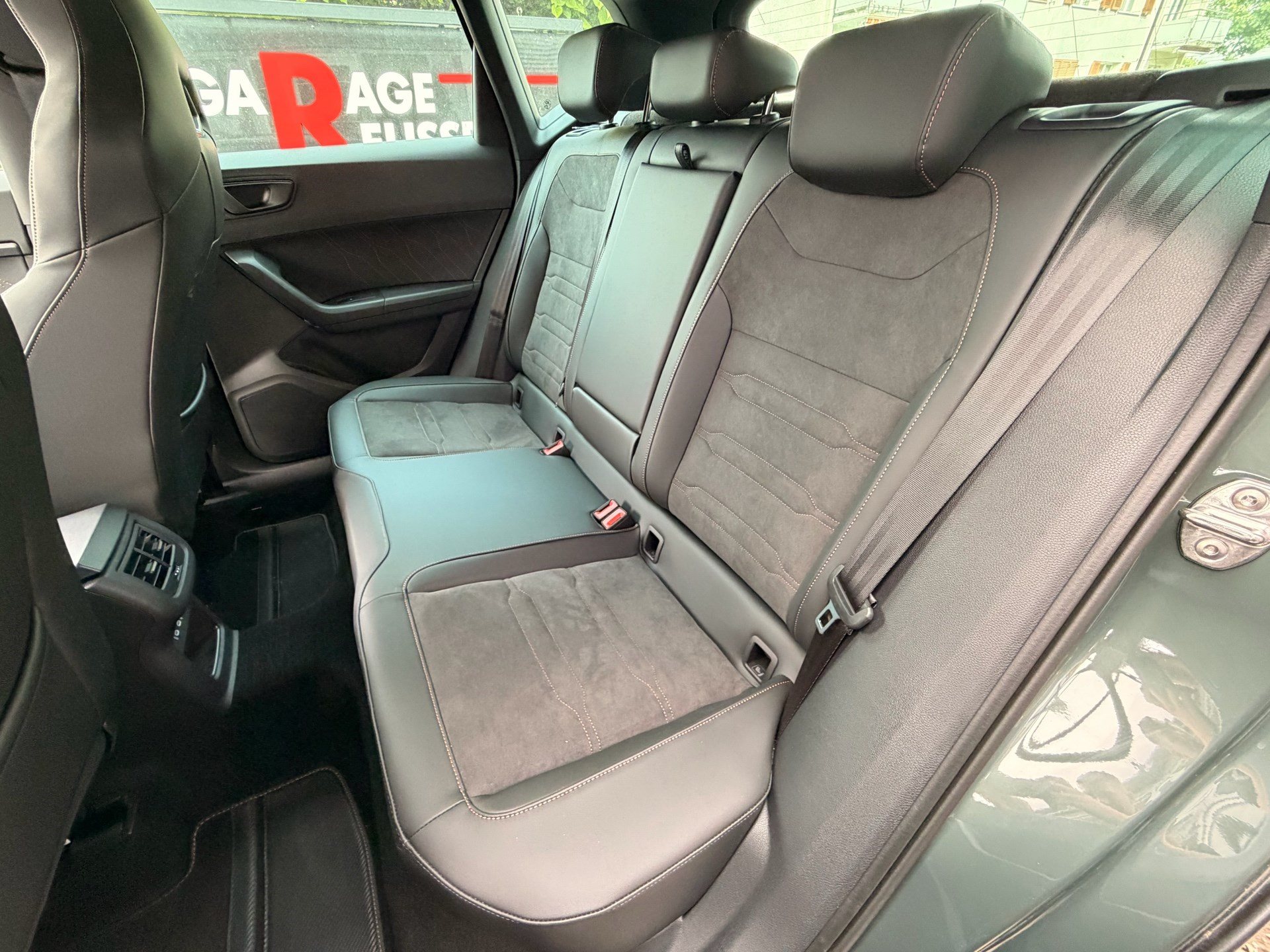 CUPRA Ateca 2.0 TSI 4Drive *** 360° KAMERA UND NUR 9'500KM !!! ***-image-26