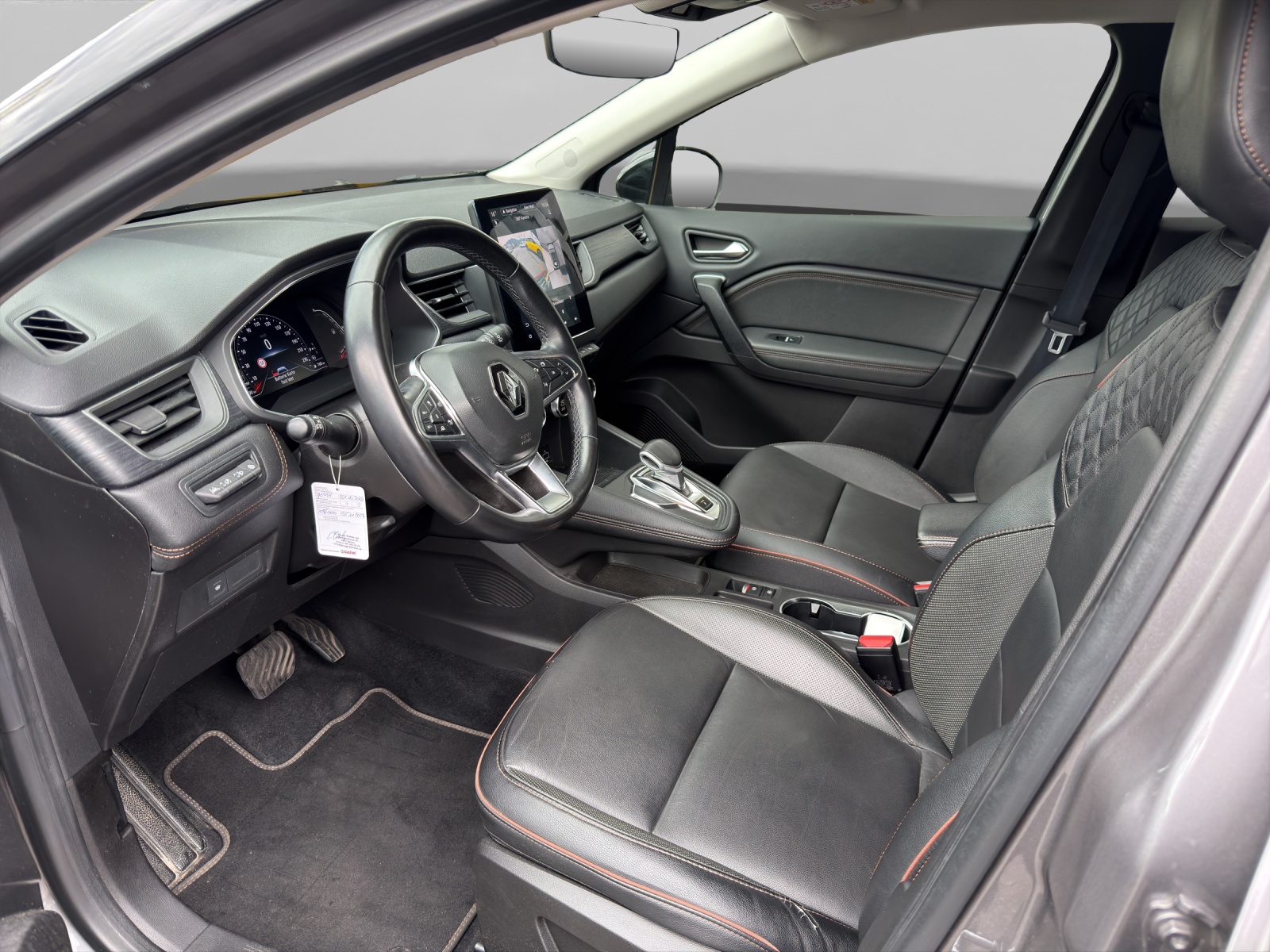 RENAULT Captur 1.3 TCe 140 Initiale EDC-image-5