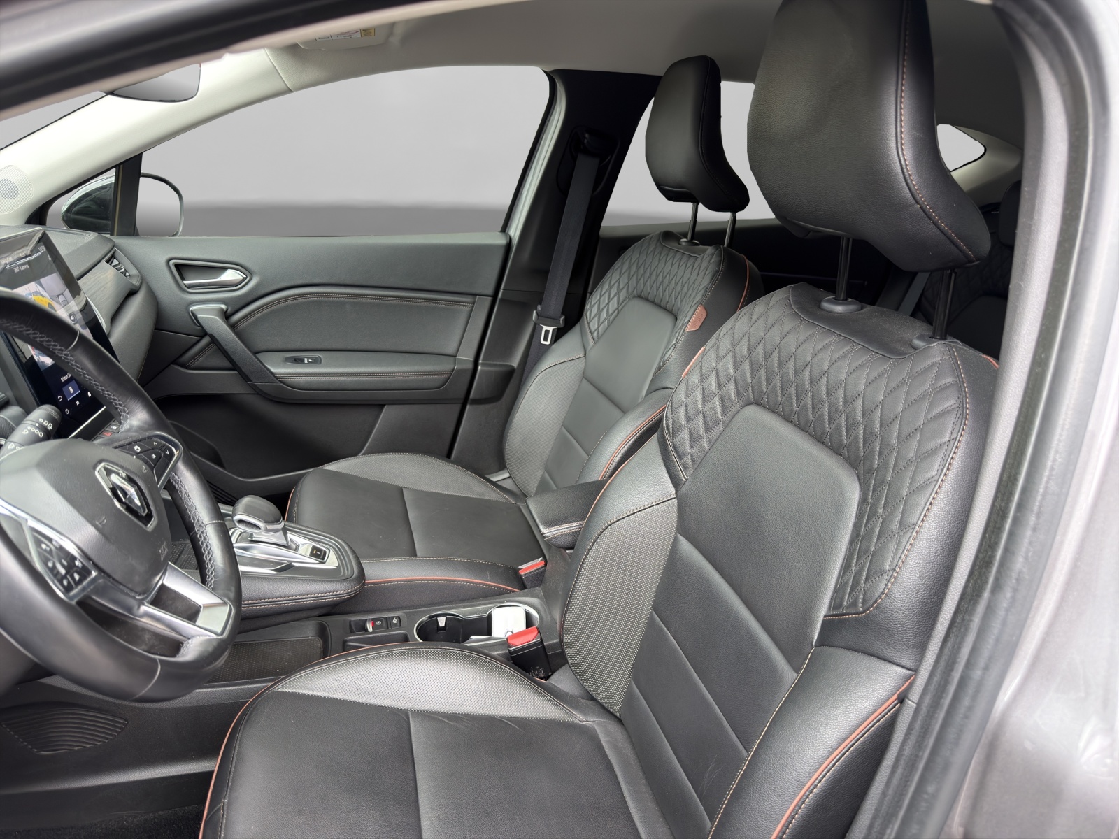 RENAULT Captur 1.3 TCe 140 Initiale EDC-image-6