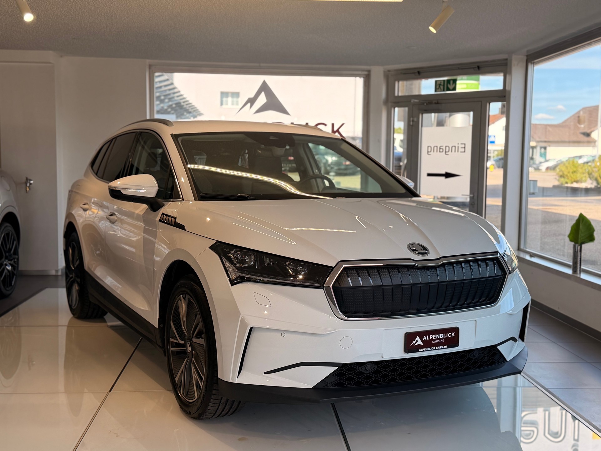 SKODA Enyaq iV 80-image-2