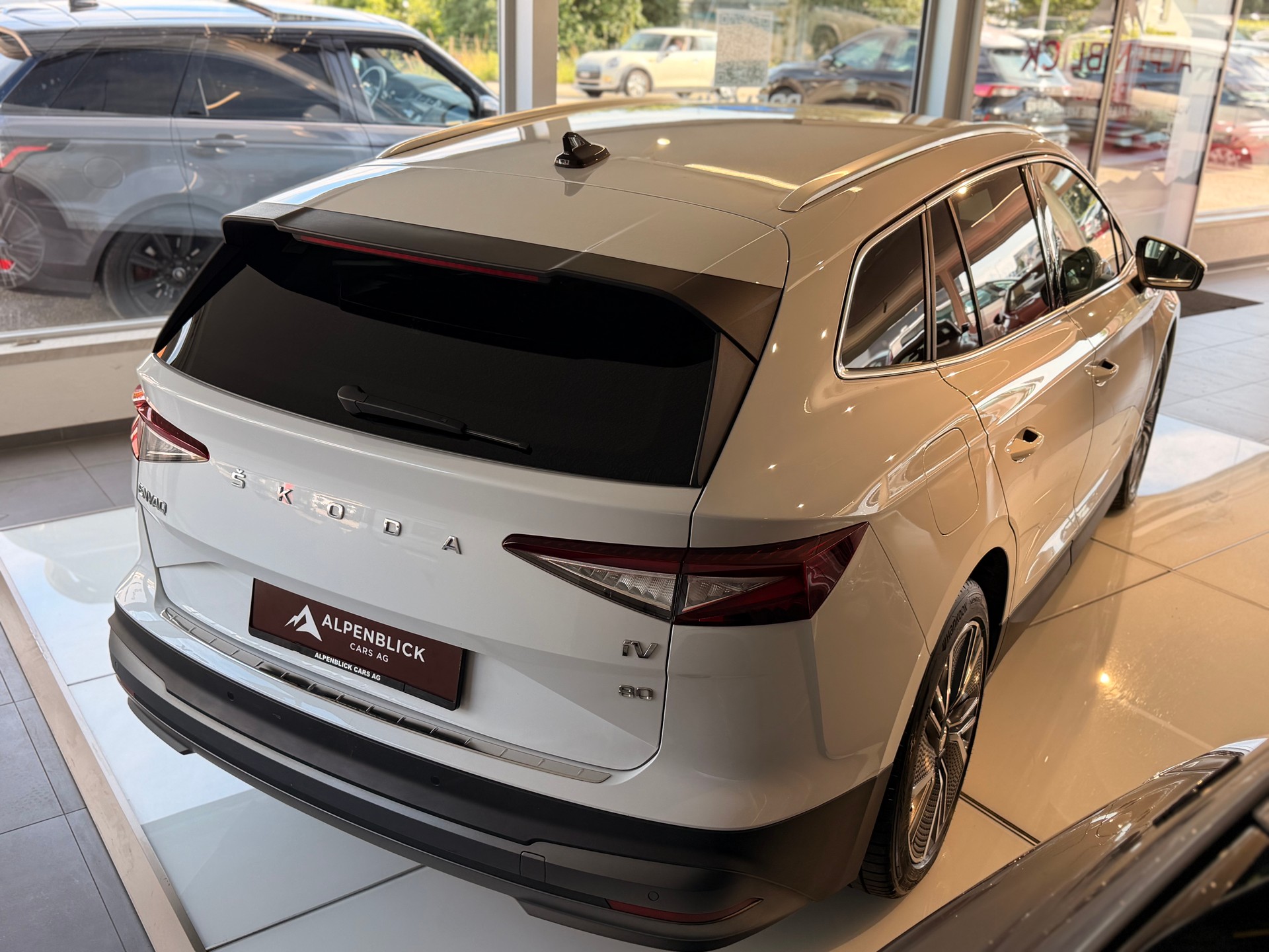 SKODA Enyaq iV 80-image-5