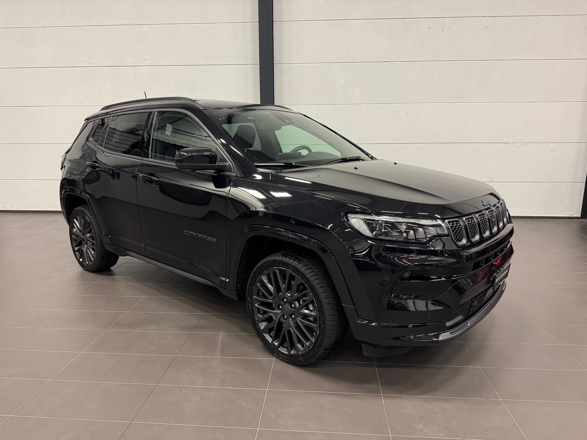 JEEP Compass 1.3 T PHEV S AWD-image-3