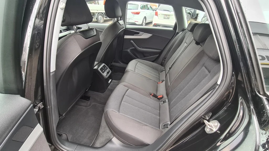 AUDI A4 Avant 40 TDI Attraction quattro S-tronic ** 204 PS ** Gr-Navi ** Abstandsregelsysteme ** Anh-Kupplung ** Modell 2023 **-image-12