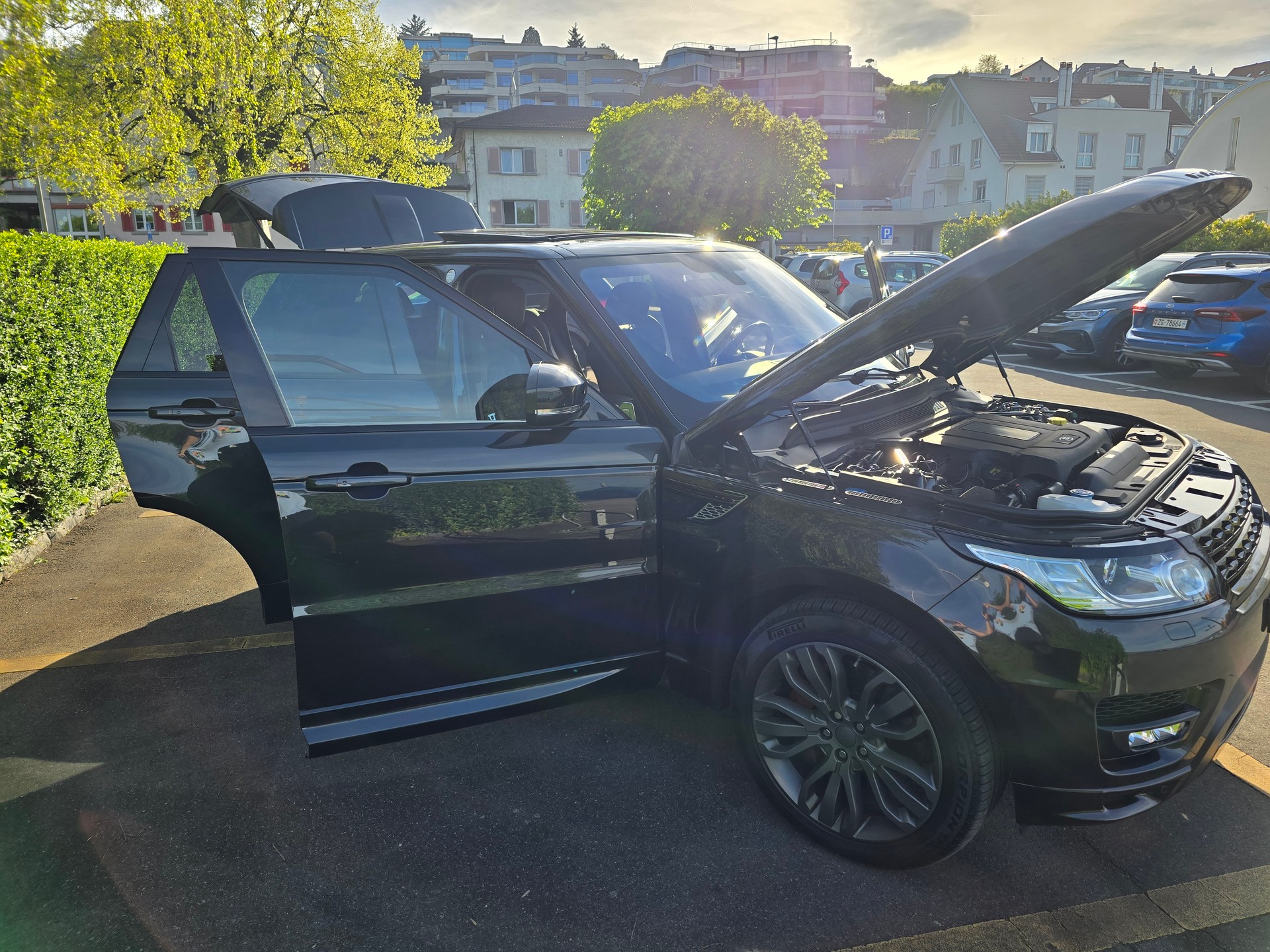 LAND ROVER 4.4 SDV8 Autobiography Dynamic A-image-9