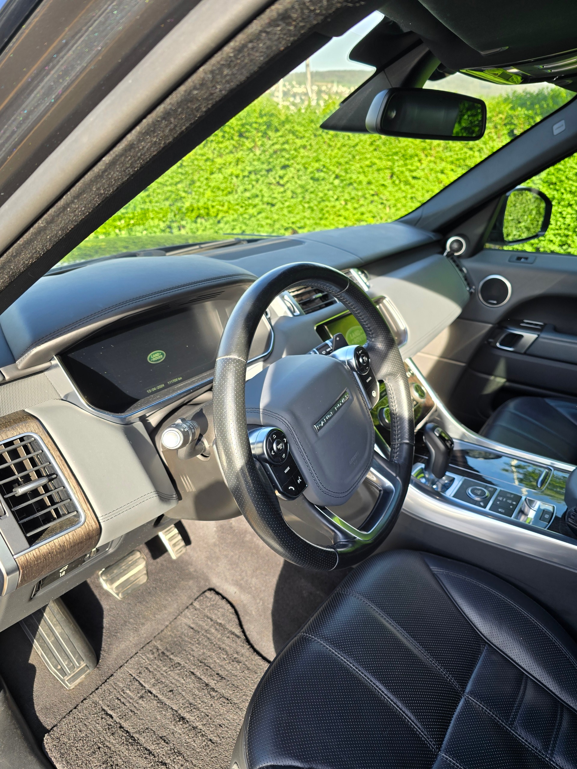 LAND ROVER 4.4 SDV8 Autobiography Dynamic A-image-12