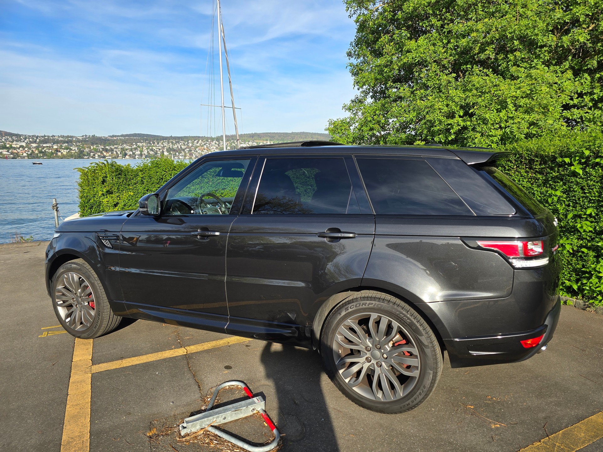 LAND ROVER 4.4 SDV8 Autobiography Dynamic A-image-1