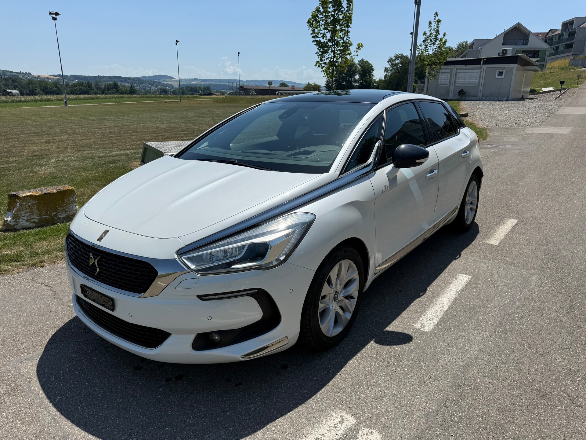 DS AUTOMOBILES DS 5 HYbrid4 200 Sport Chic EGS6-image-0