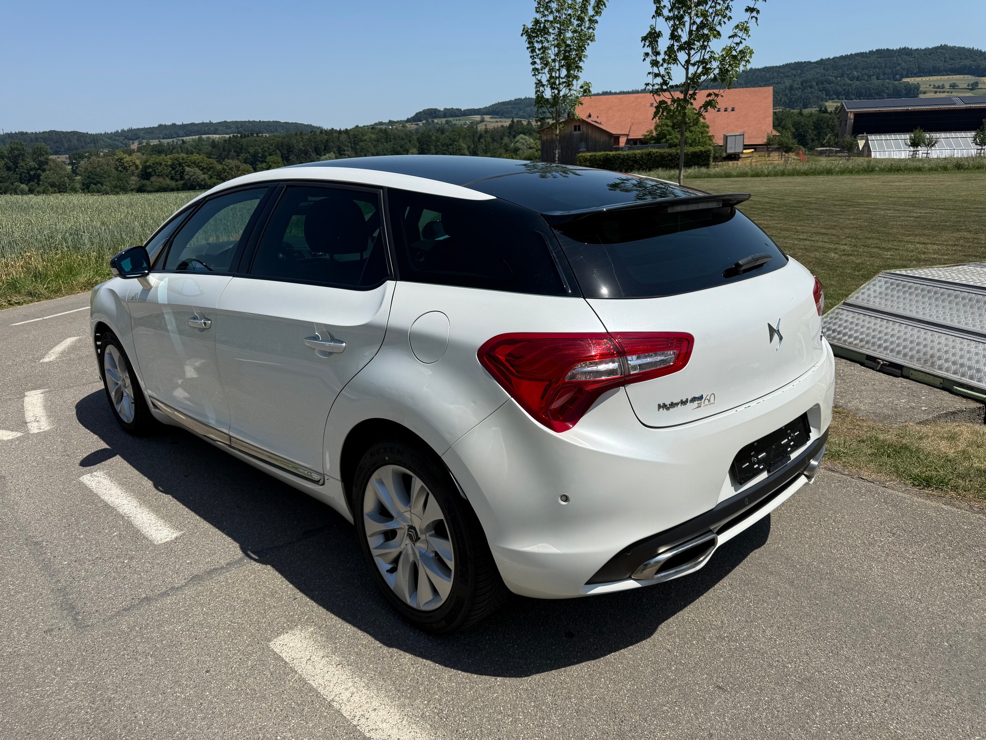 DS AUTOMOBILES DS 5 HYbrid4 200 Sport Chic EGS6-image-2