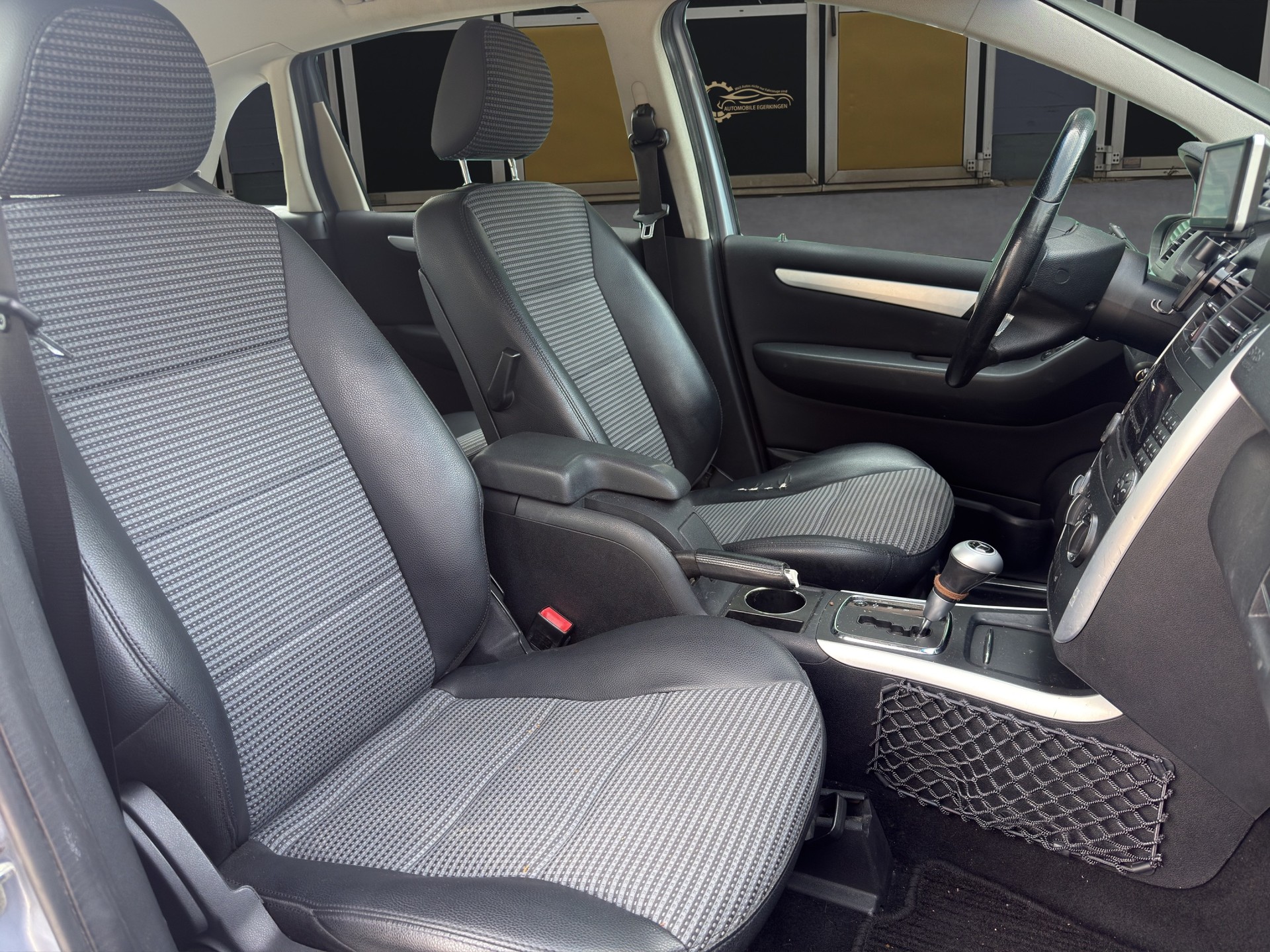 MERCEDES-BENZ B 170-image-9