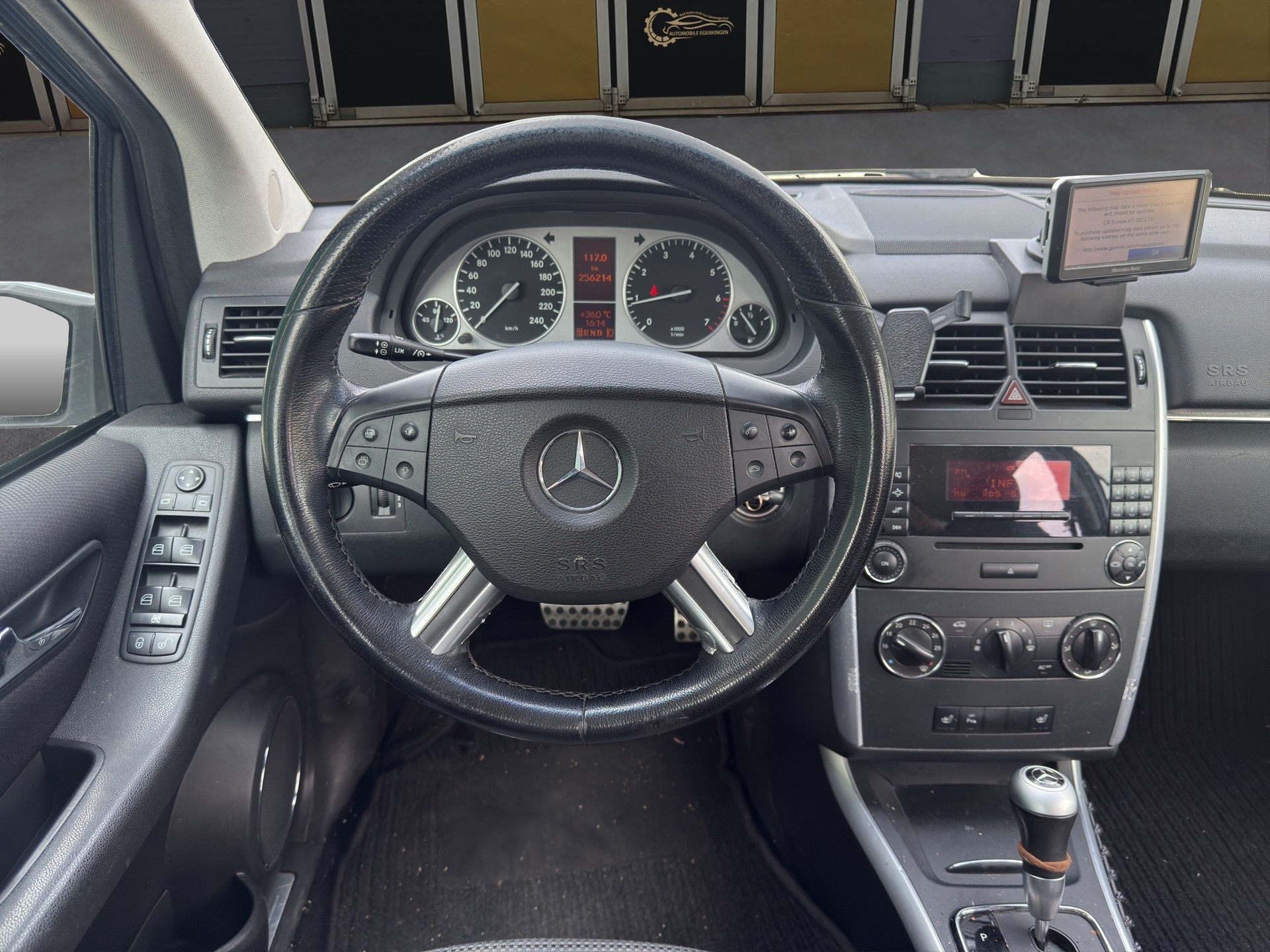 MERCEDES-BENZ B 170-image-11