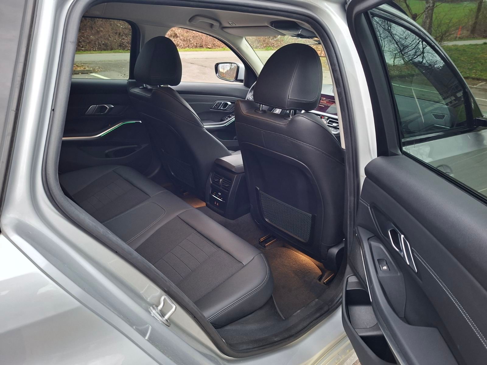 BMW 320d xDrive 48V Touring Sport Line Steptronic-image-3