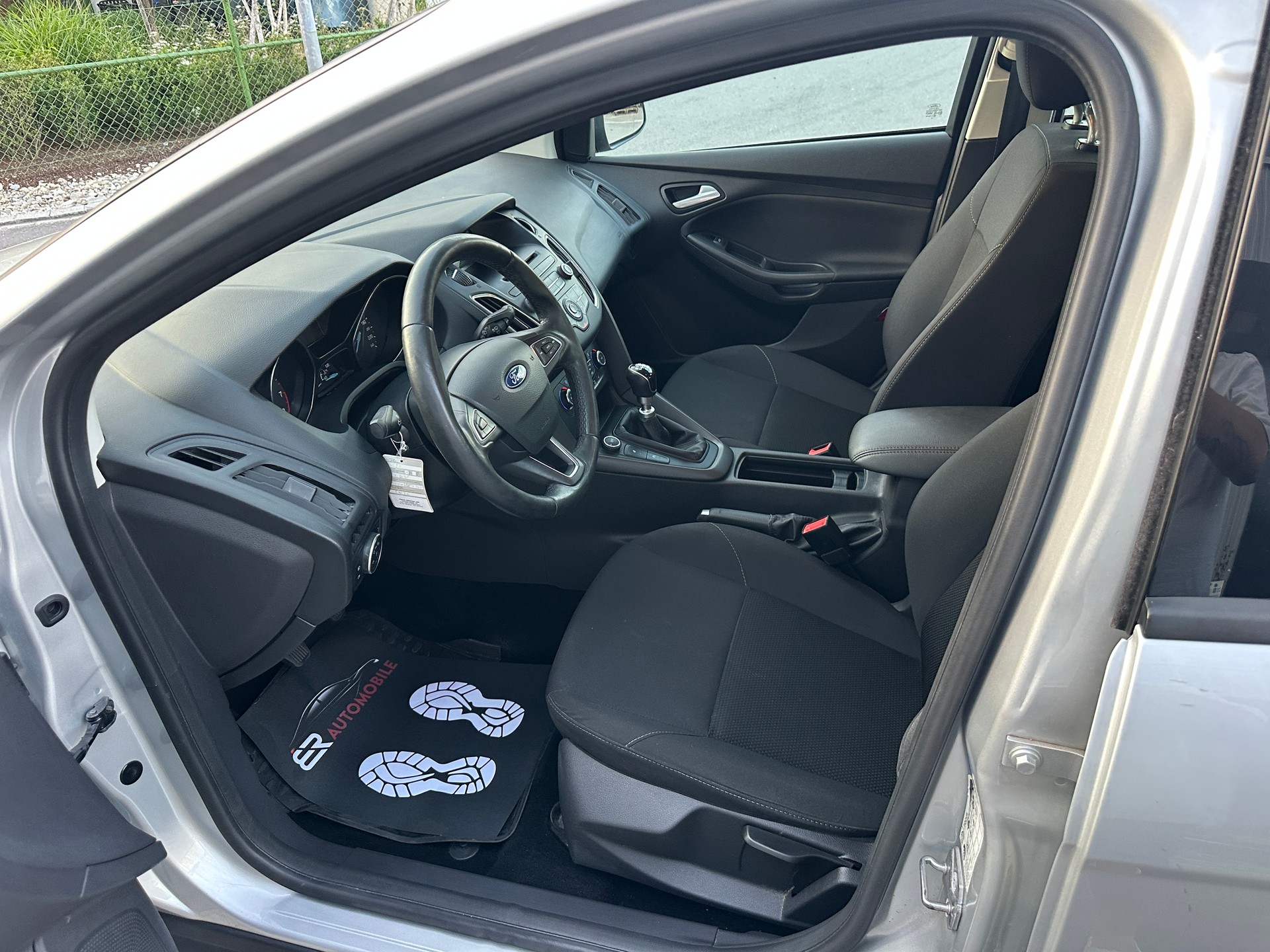 FORD Focus 1.0 SCTi Business-image-10