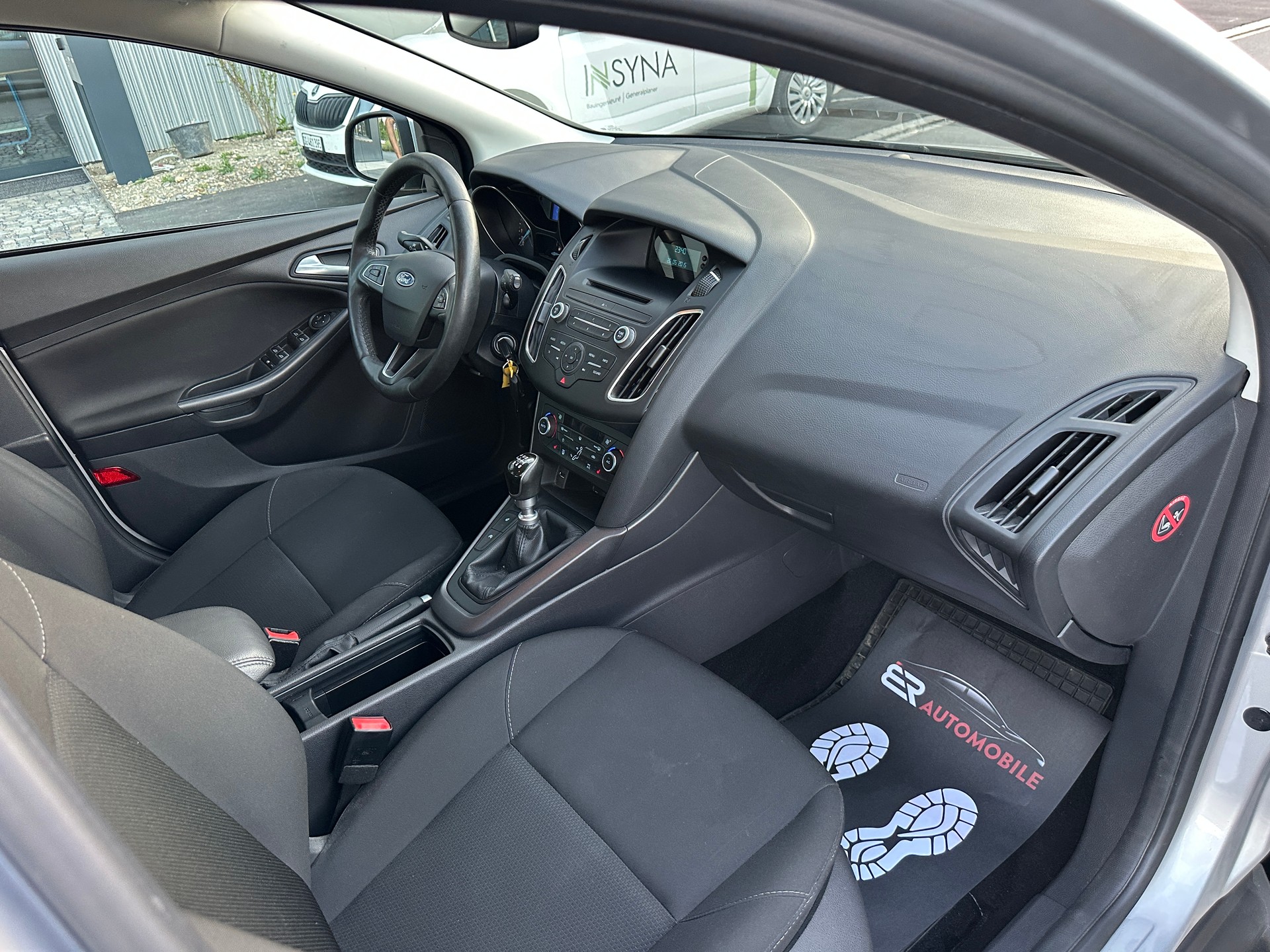 FORD Focus 1.0 SCTi Business-image-9