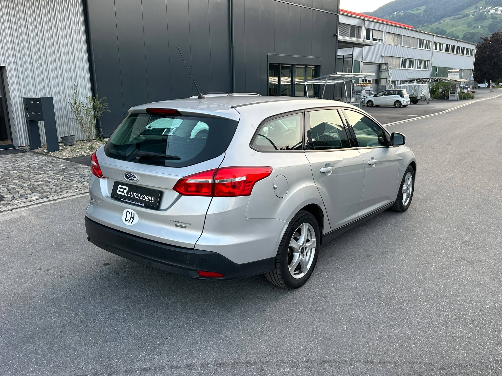 FORD Focus 1.0 SCTi Business-image-5
