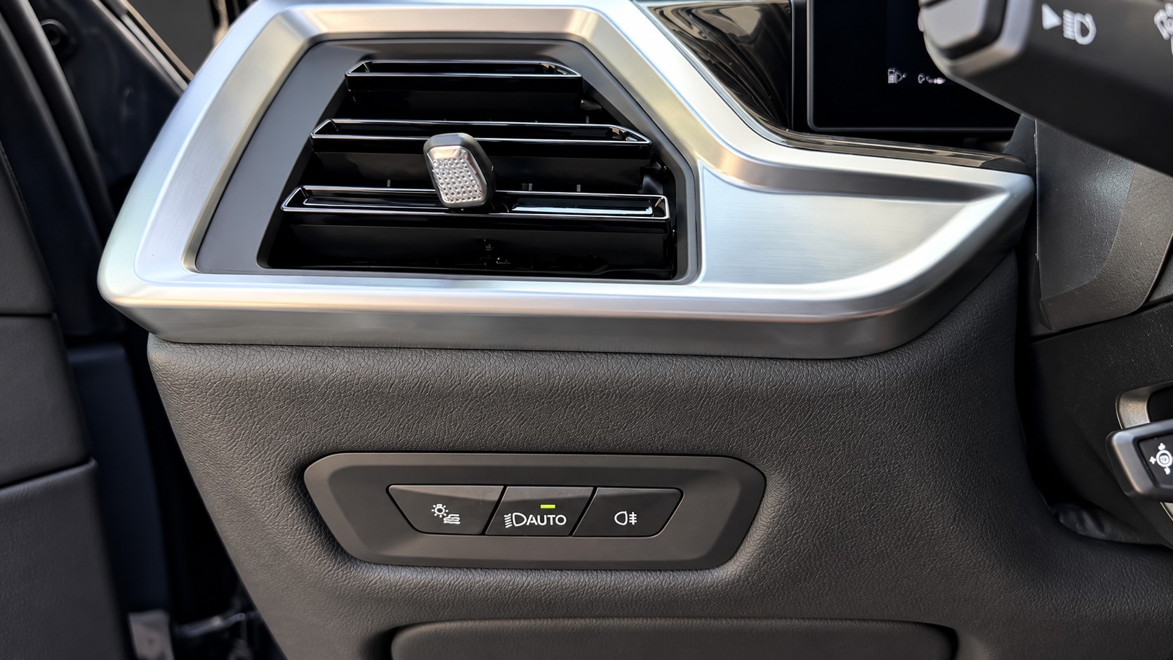 BMW X6 xDrive 48V 40d M Sport Pro Steptronic-image-25