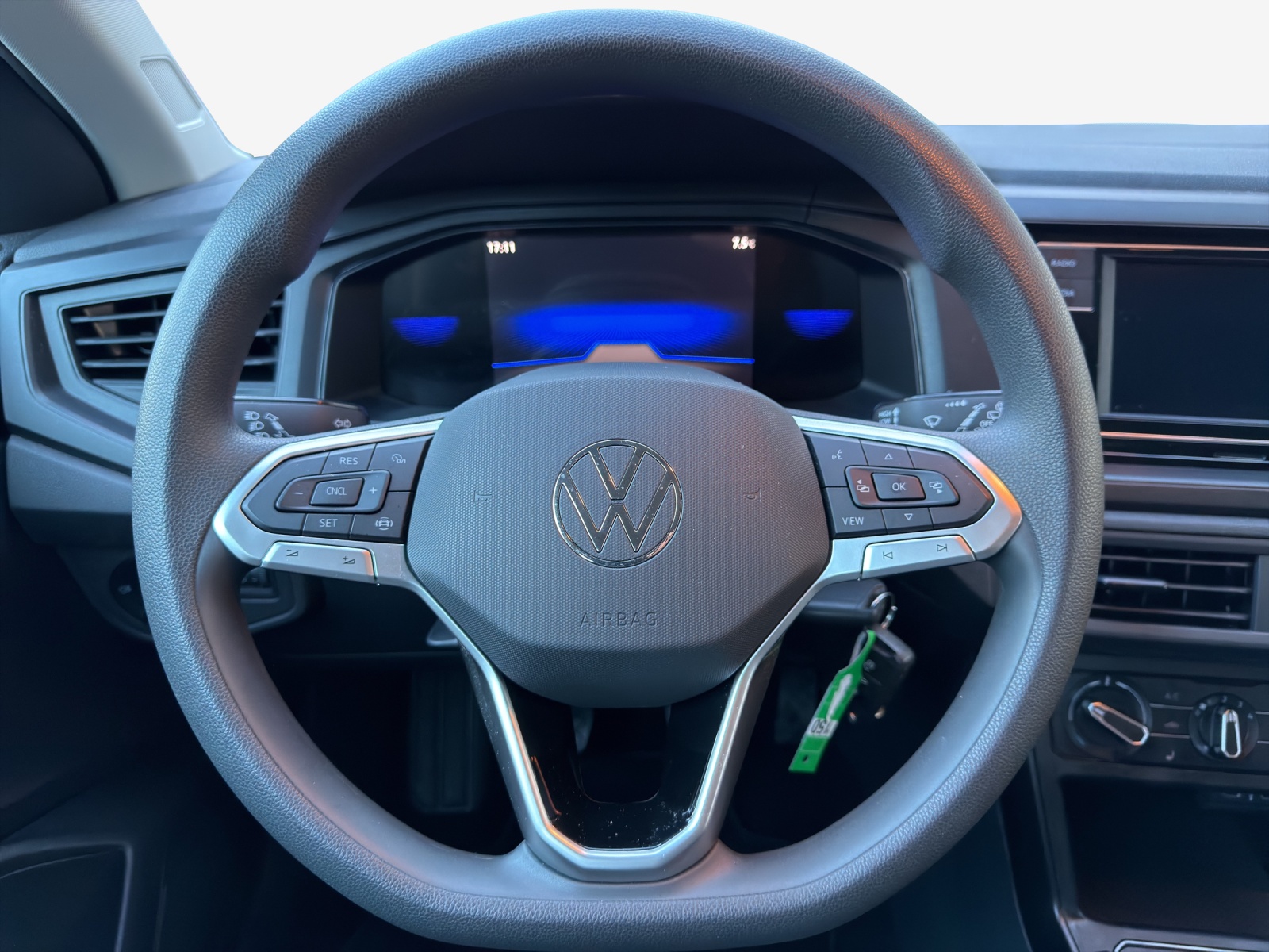 VW Polo 1.0 TSI Basis-image-9