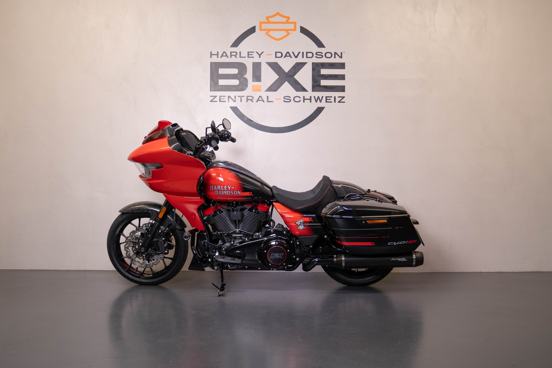 HARLEY-DAVIDSON FLTRXSTSE Road Glide ST 121 CVO-showroom-element-2