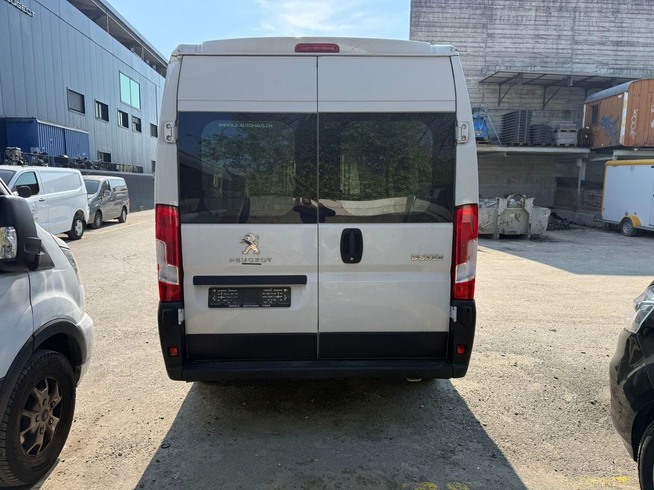 PEUGEOT Boxer 2.2 HDI 335 Pro L2H2-image-2