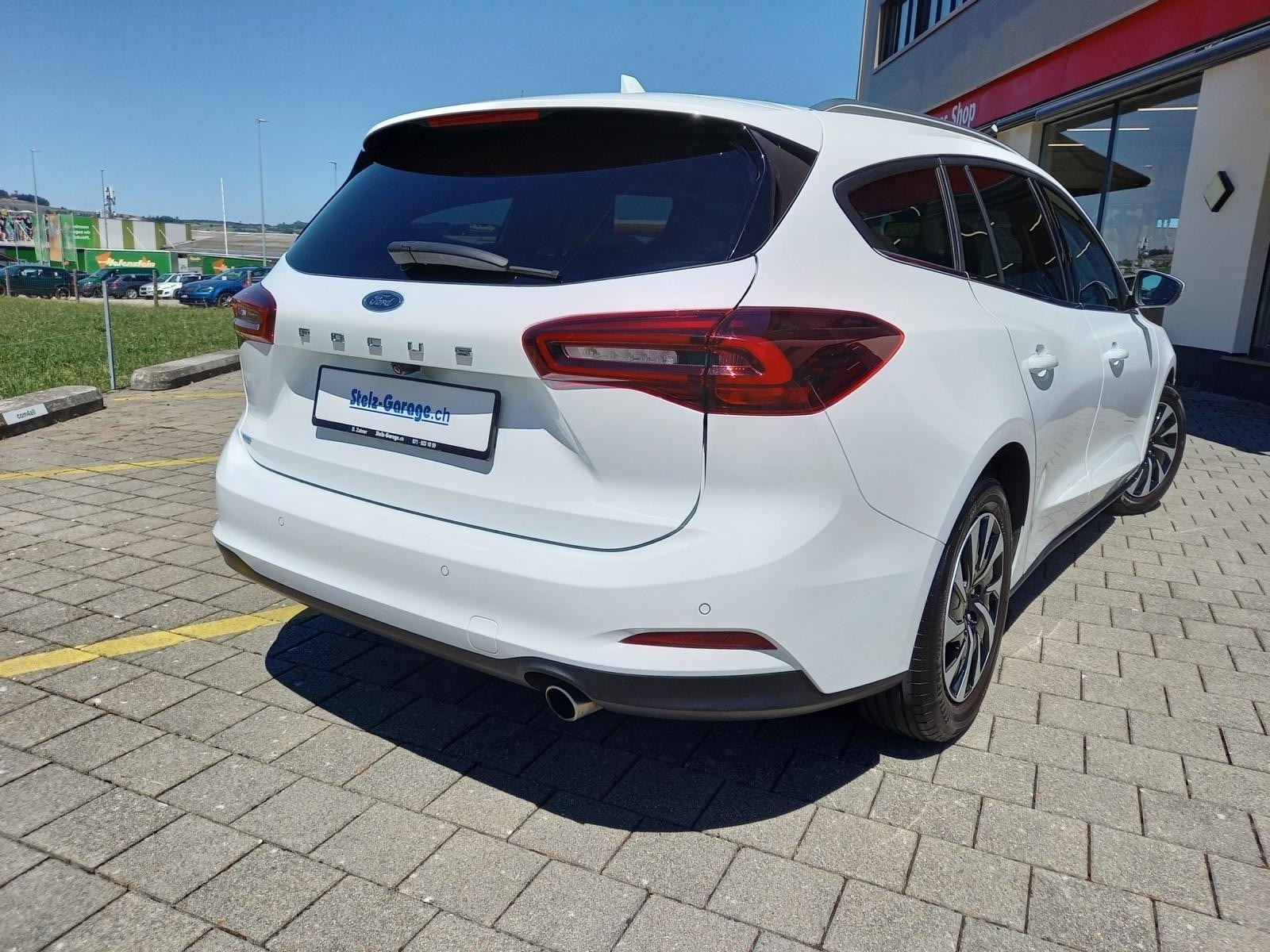 FORD Focus 1.5 TDCi Titanium Automatic-image-1
