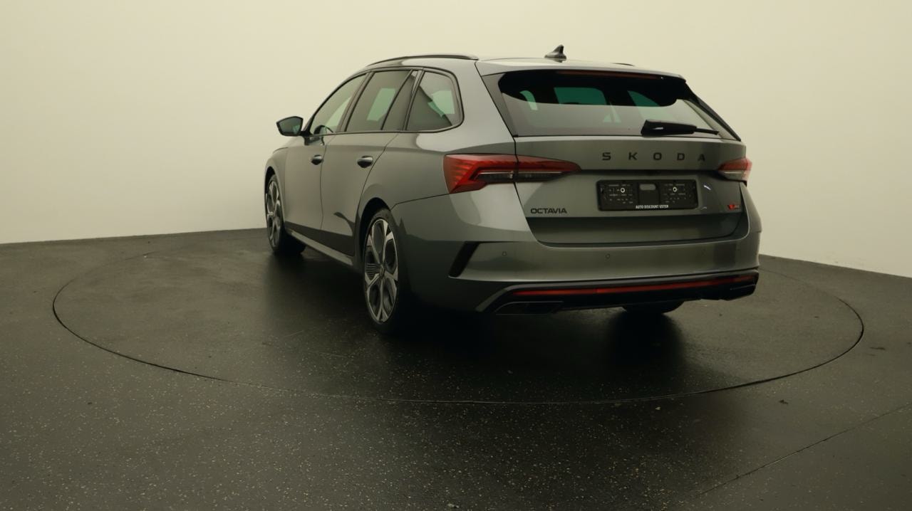 SKODA Octavia Combi 2.0 TSI DSG RS-image-3
