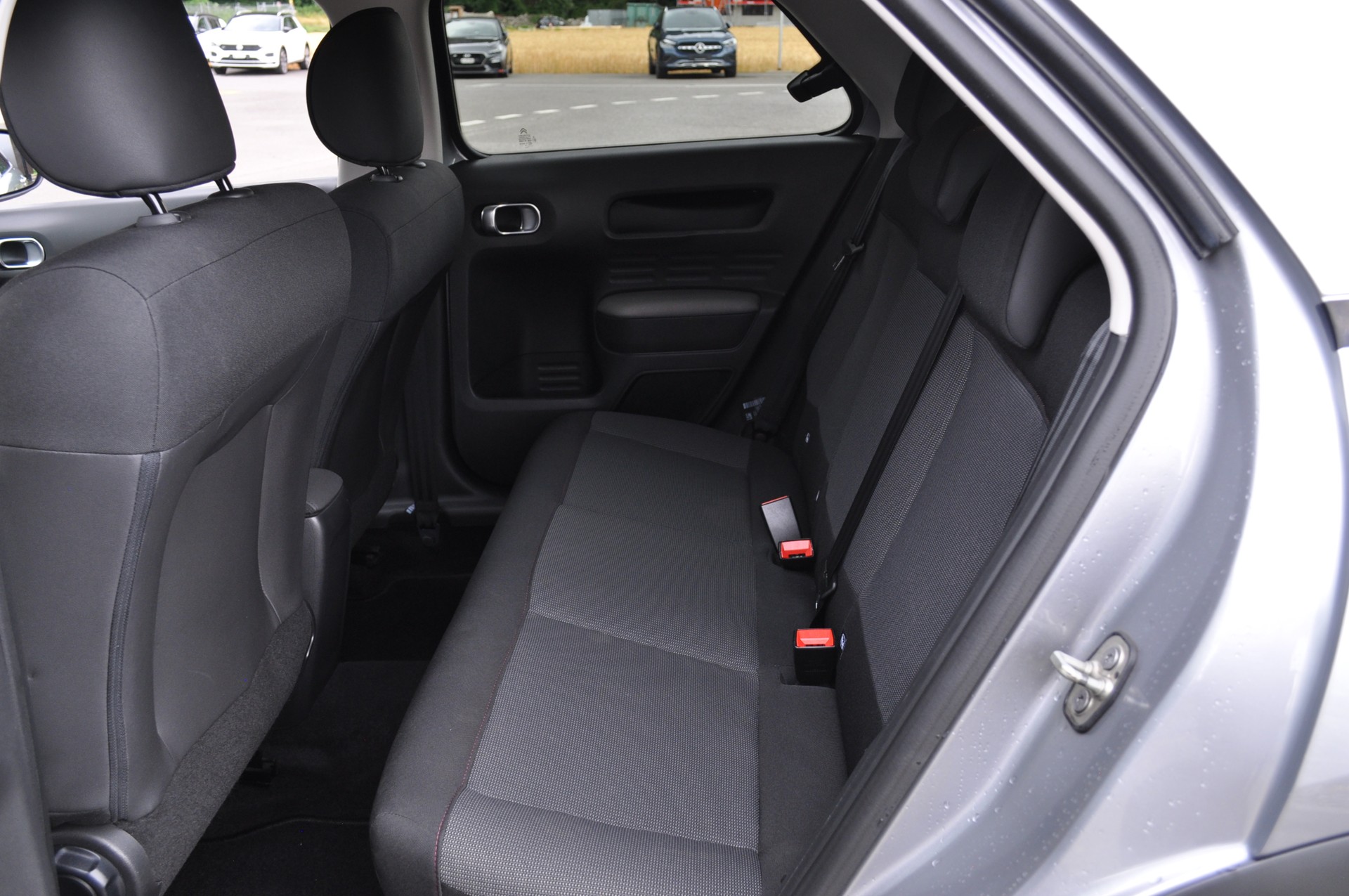 CITROEN C4 Cactus 1.2 Pure Tech Shine EAT6-image-7