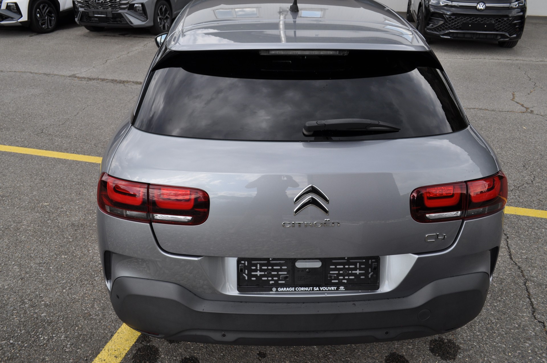 CITROEN C4 Cactus 1.2 Pure Tech Shine EAT6-image-5
