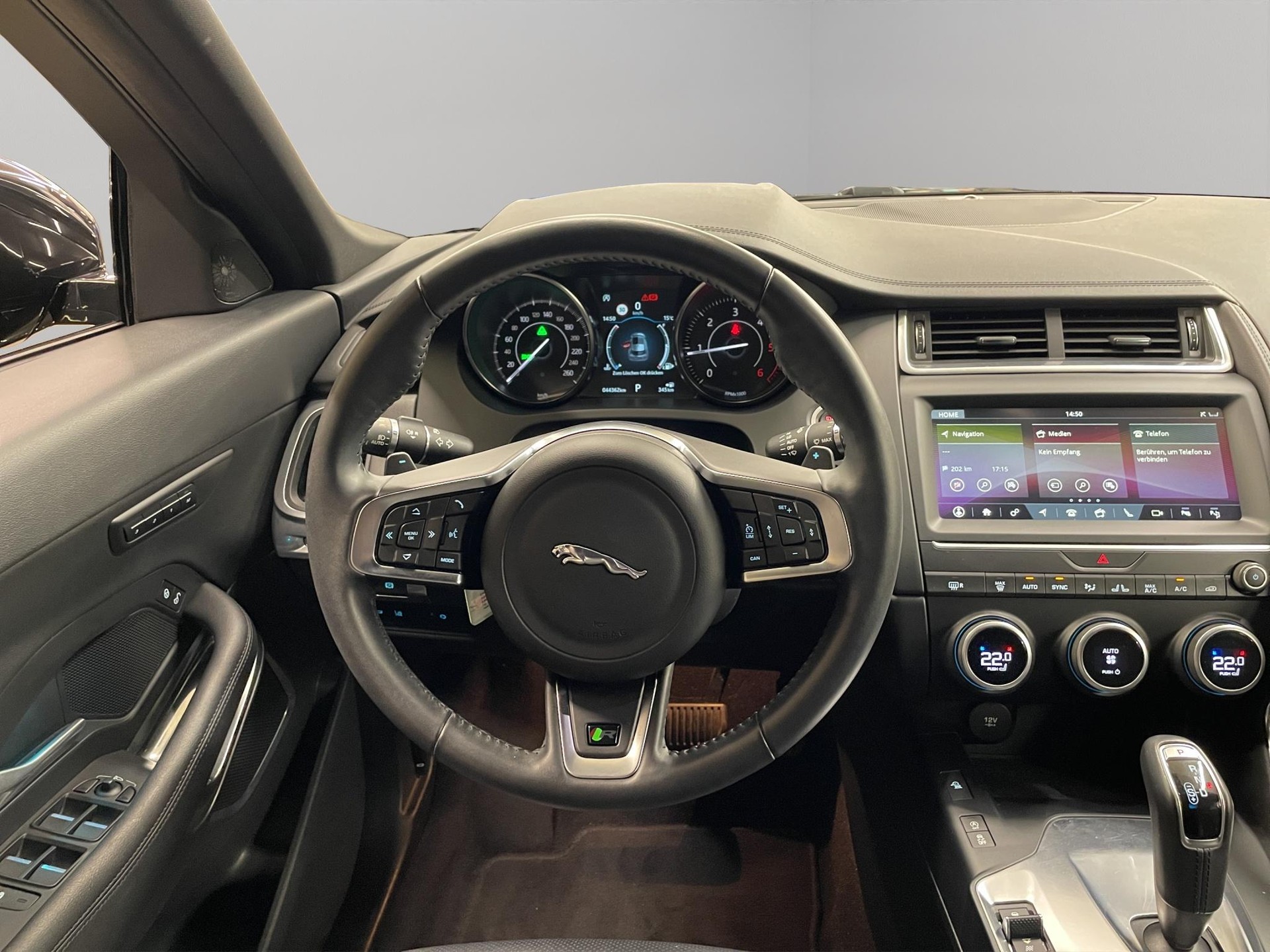 JAGUAR E-Pace 2.0 D 180 SE AWD-image-9