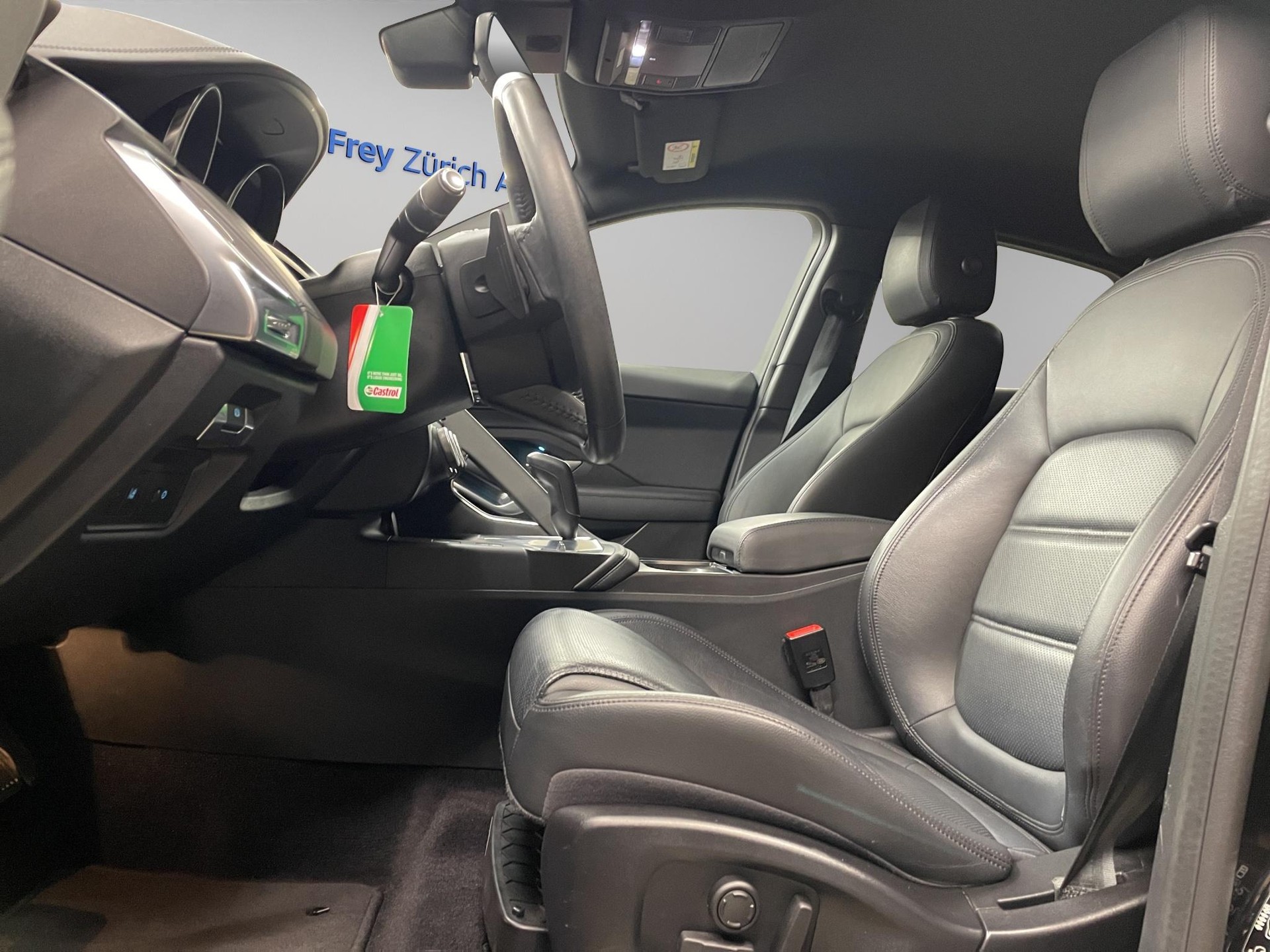 JAGUAR E-Pace 2.0 D 180 SE AWD-image-11