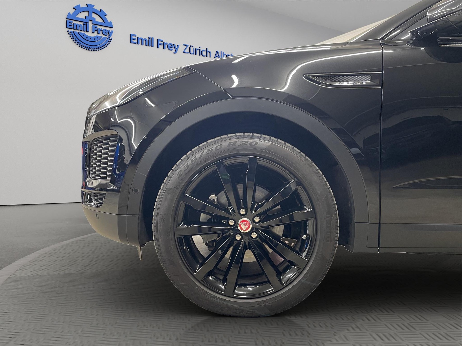 JAGUAR E-Pace 2.0 D 180 SE AWD-image-10