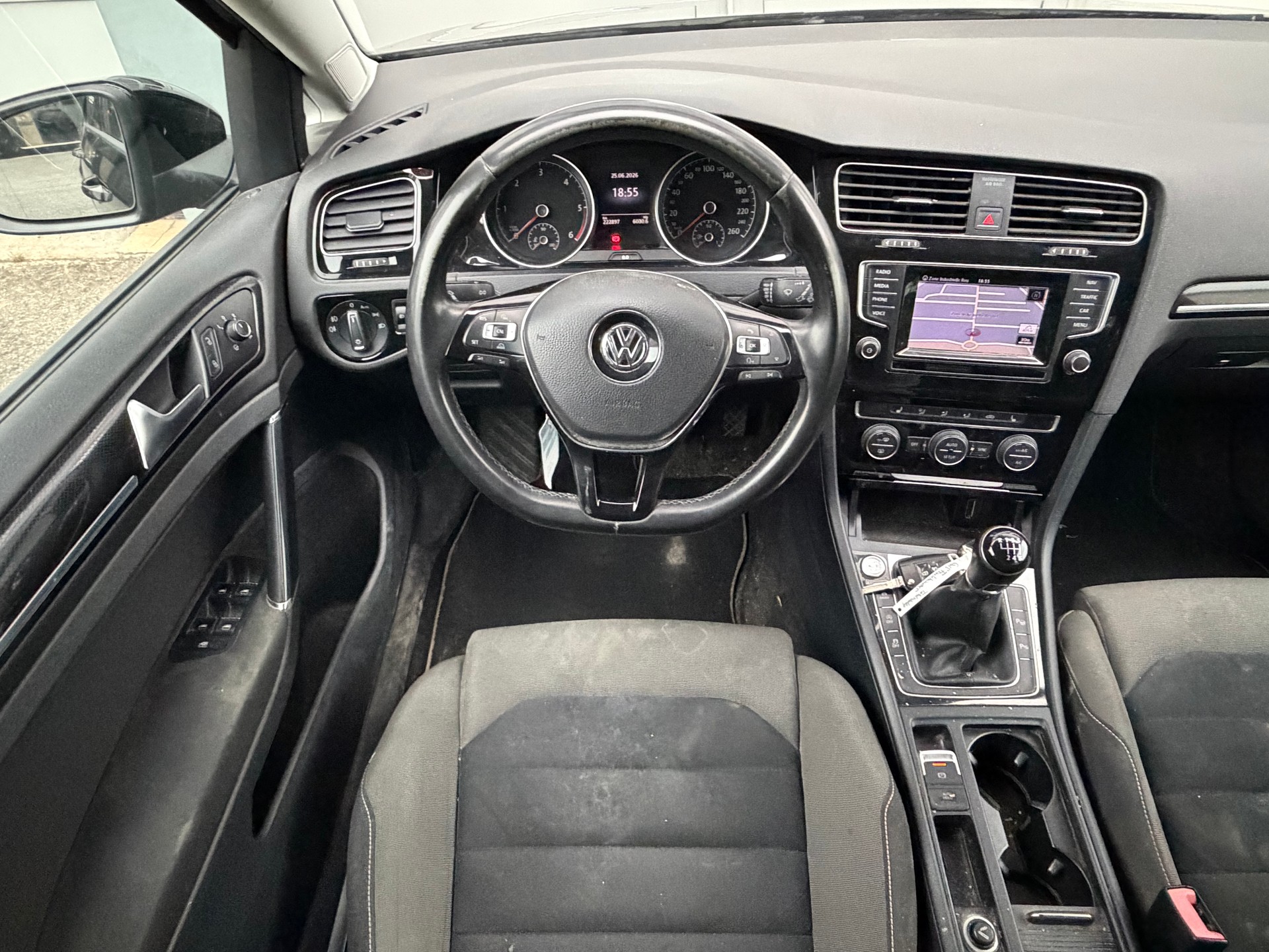 VW Golf 2.0 TDI Highline 4Motion-image-8