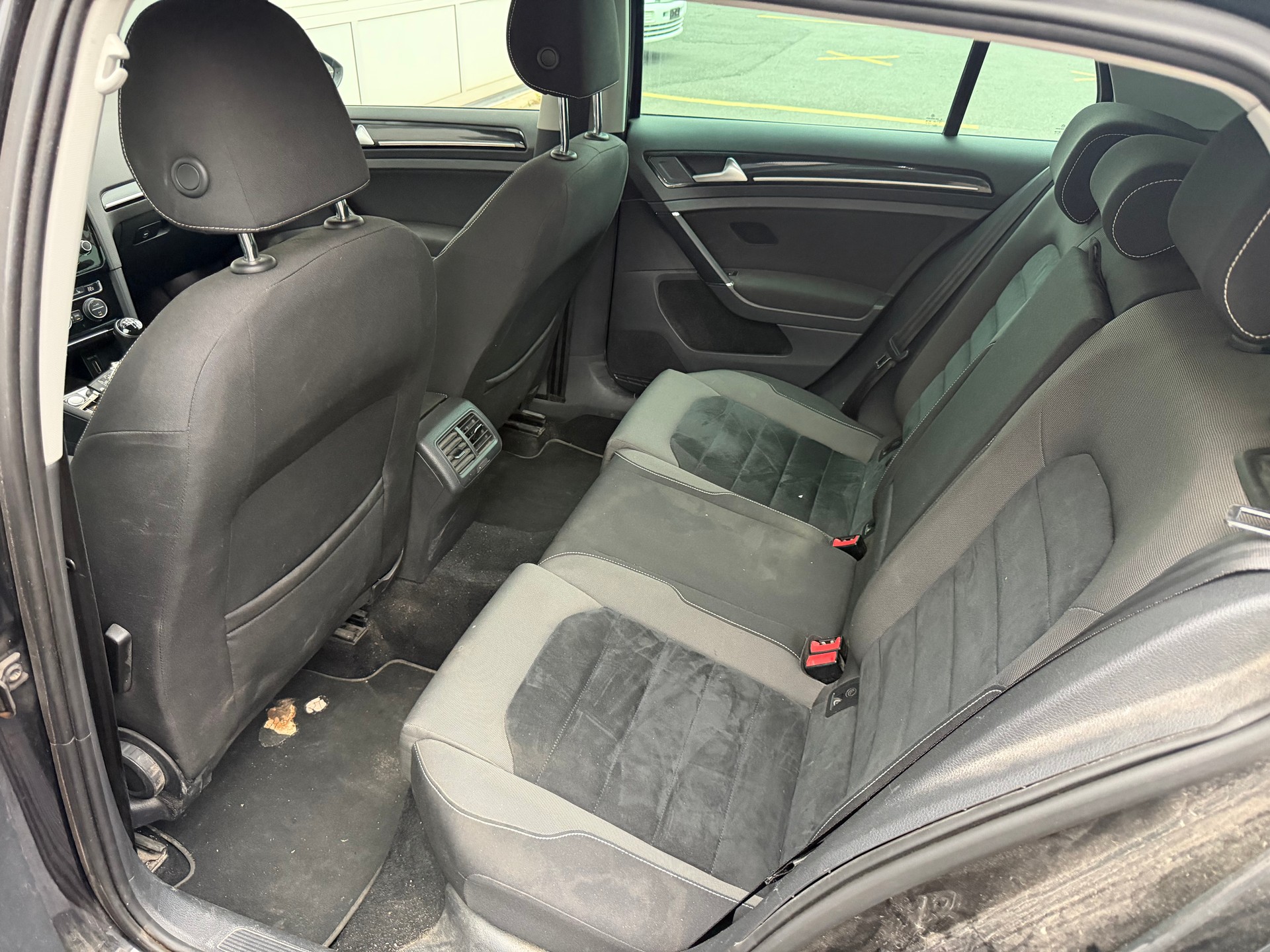 VW Golf 2.0 TDI Highline 4Motion-image-6