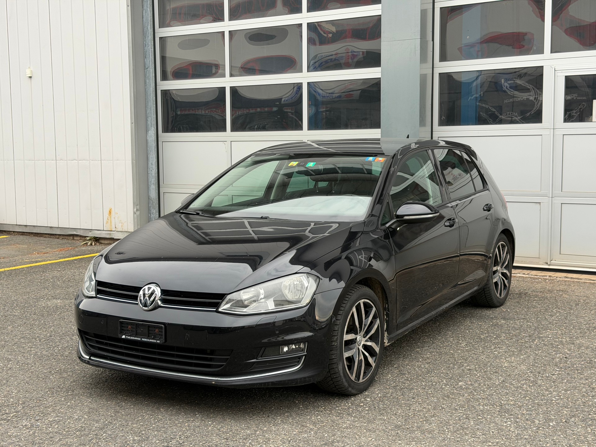 VW Golf 2.0 TDI Highline 4Motion-image-0