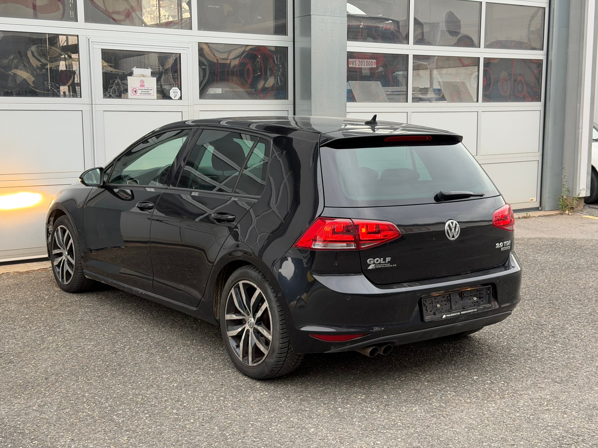 VW Golf 2.0 TDI Highline 4Motion-image-5
