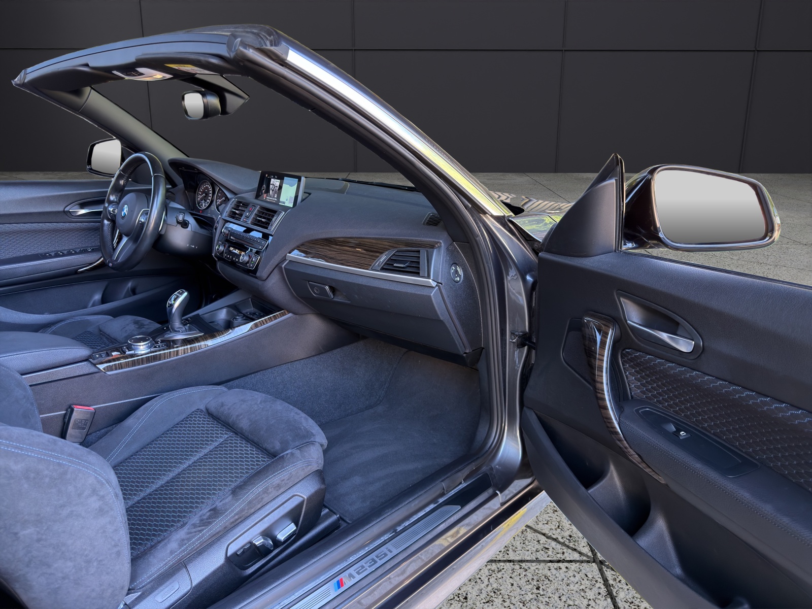 BMW M235i xDrive Steptronic-image-11