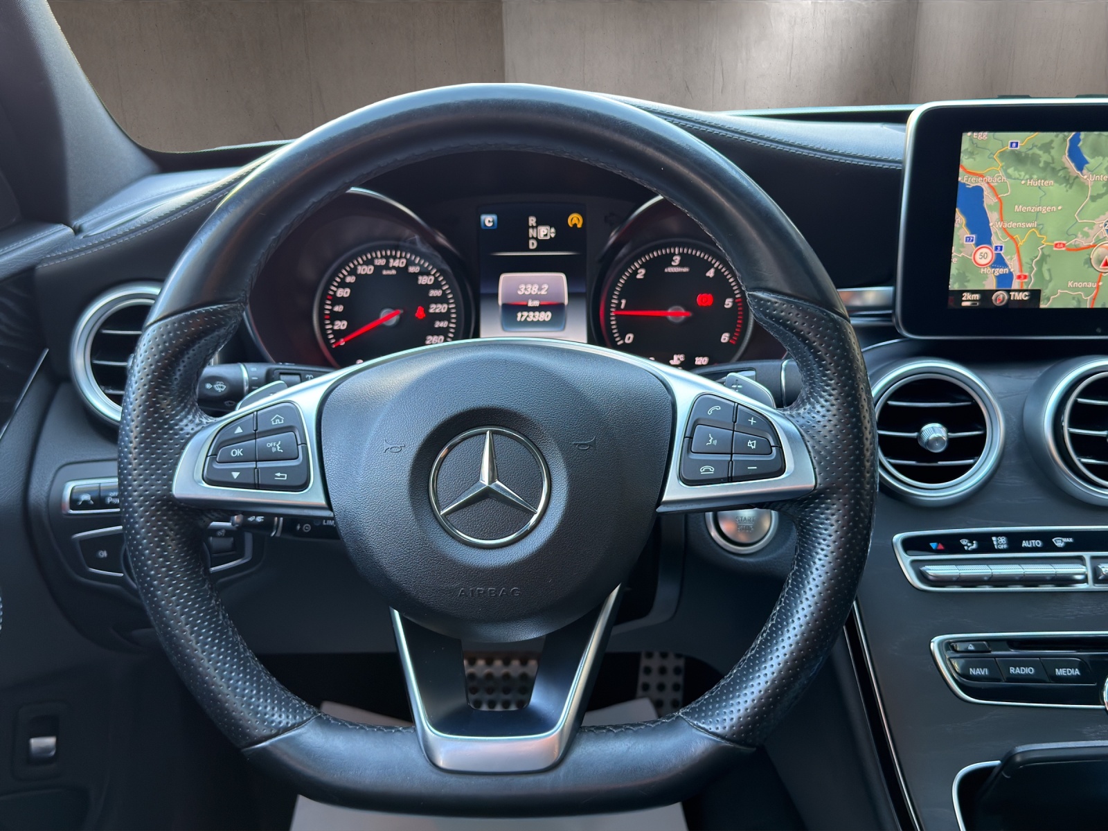 MERCEDES-BENZ C 220 BlueTEC AMG Line 7G-Tronic-image-17
