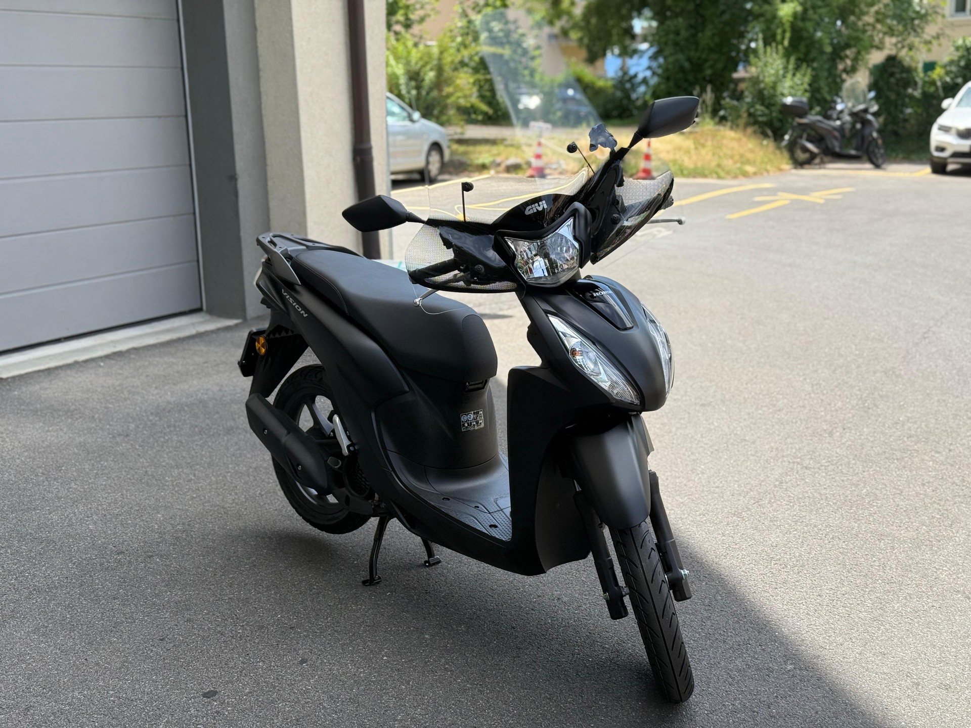 HONDA NSC Vision 110-showroom-element-1