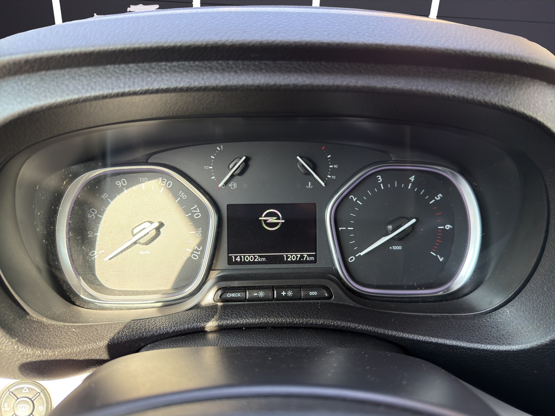 OPEL Zafira Life 2.0 CDTI M Business Edition-image-8