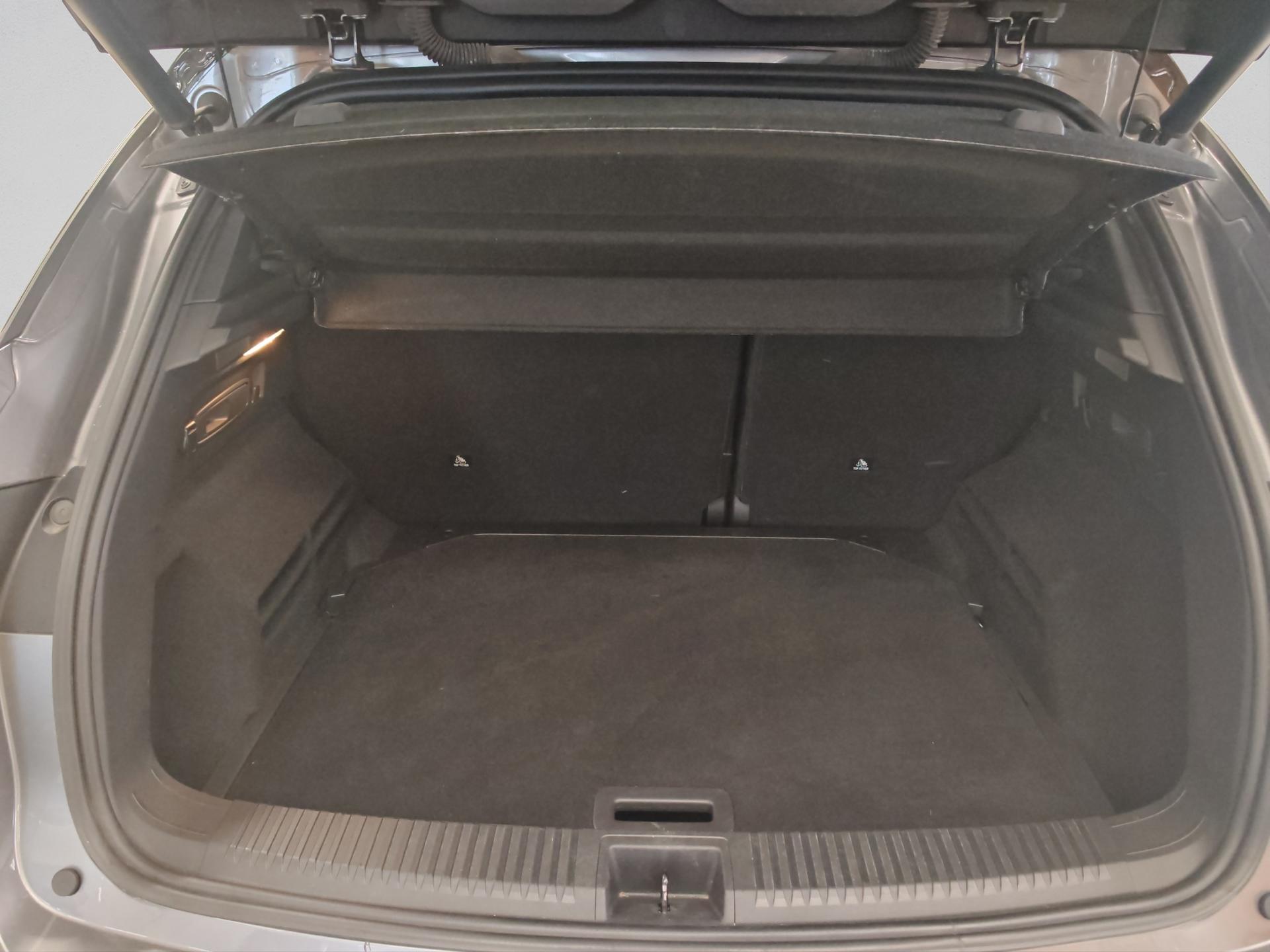 RENAULT Austral 1.2 HEV 200 Iconic Esprit Alpine A-image-15