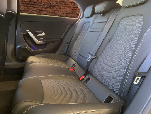 MERCEDES-BENZ A 180-image-12