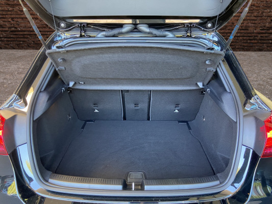 MERCEDES-BENZ A 180-image-6