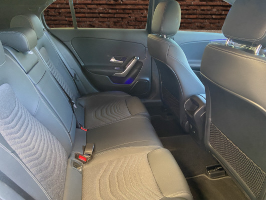 MERCEDES-BENZ A 180-image-11