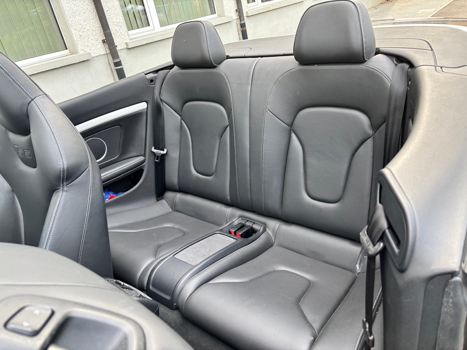 AUDI S5 Cabrio 3.0 TFSI quattro S-tronic-image-14