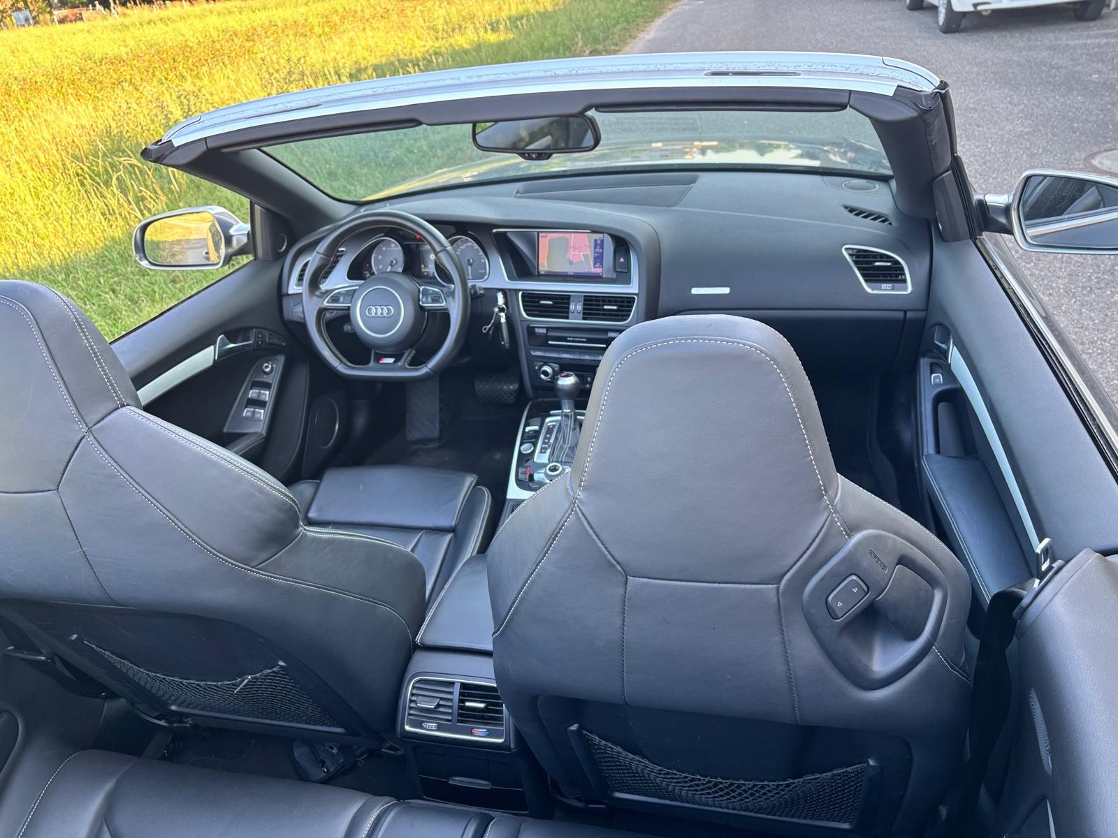 AUDI S5 Cabrio 3.0 TFSI quattro S-tronic-image-12
