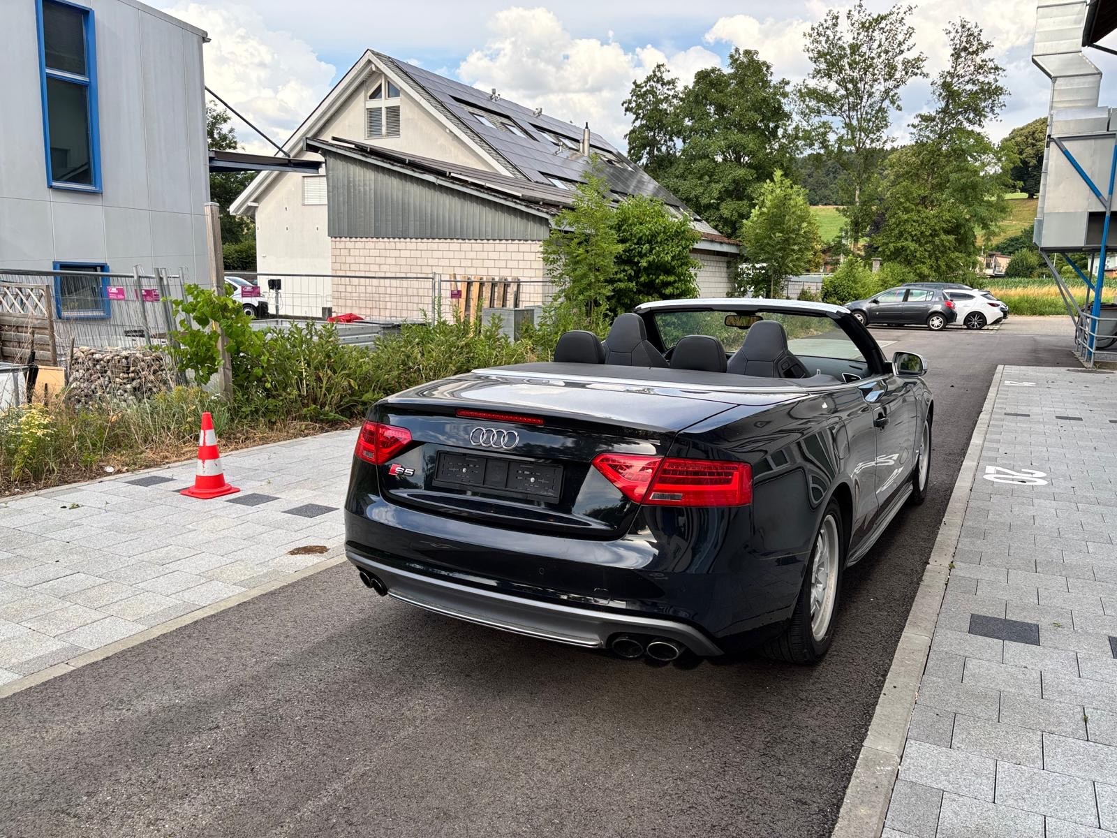 AUDI S5 Cabrio 3.0 TFSI quattro S-tronic-image-4
