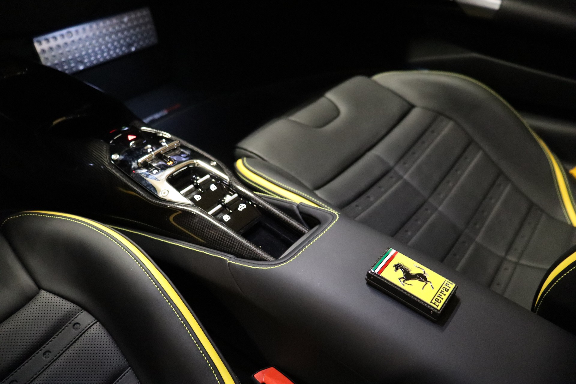 FERRARI SF90 Spider-image-5