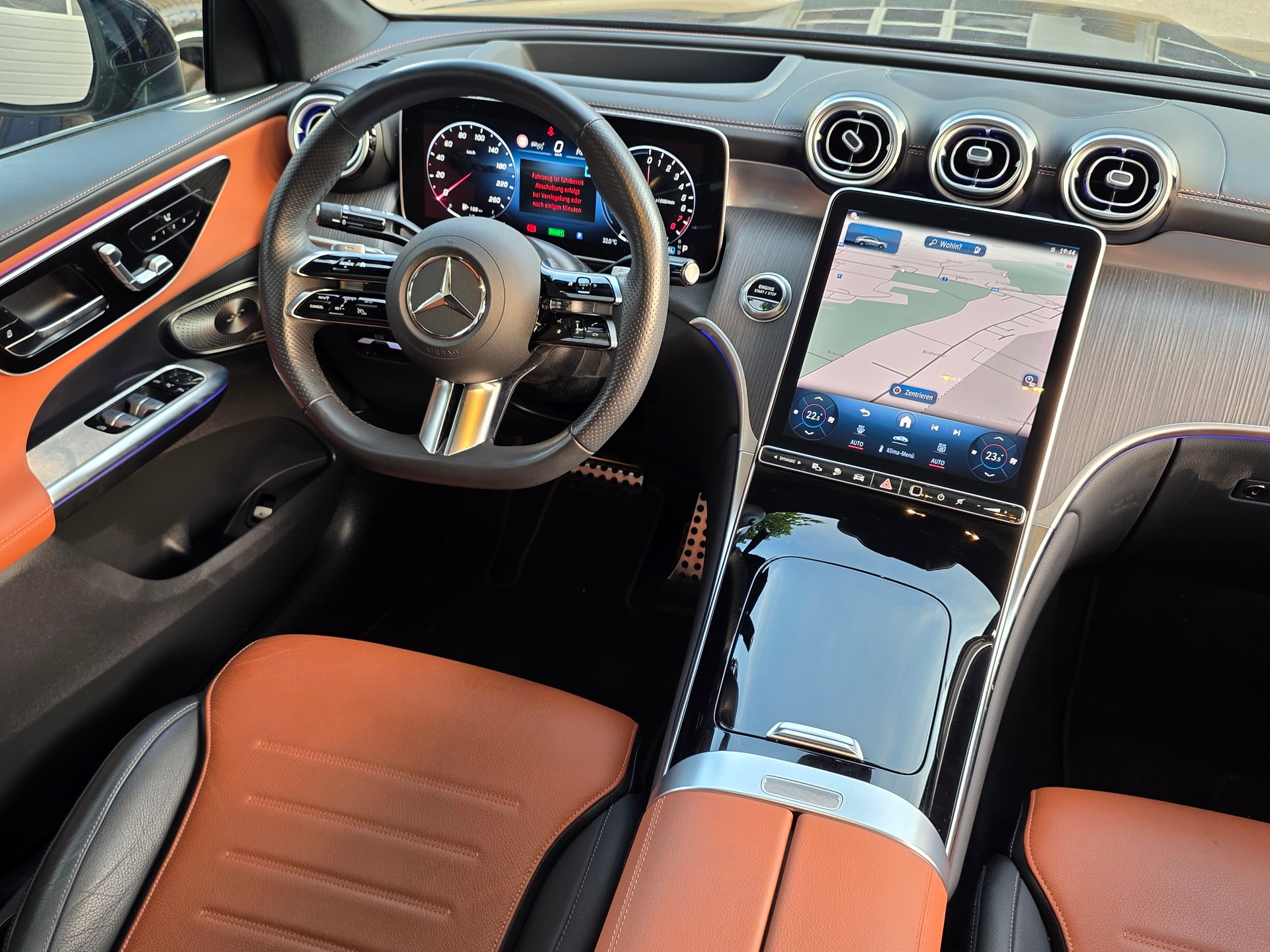 MERCEDES-BENZ GLC Coupé 400 e 4Matic EQ Star 9G-Tronic ** VOLLAUSSTATTUNG -GRATIS-SERVICE -WERKSGARANTIE -BURSMASTER -PANORAMA -KOMFORT PAK.-image-5
