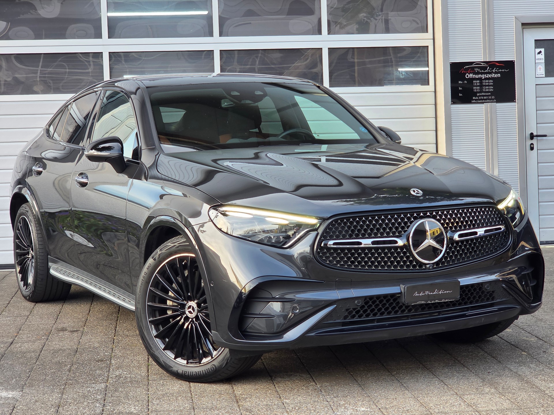 MERCEDES-BENZ GLC Coupé 400 e 4Matic EQ Star 9G-Tronic ** VOLLAUSSTATTUNG -GRATIS-SERVICE -WERKSGARANTIE -BURSMASTER -PANORAMA -KOMFORT PAK.-image-0