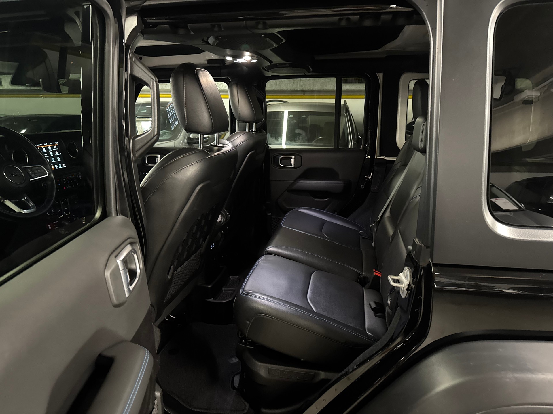 JEEP Wrangler 2.0 PHEV Unlimited Rubicon DT Automatic-image-13