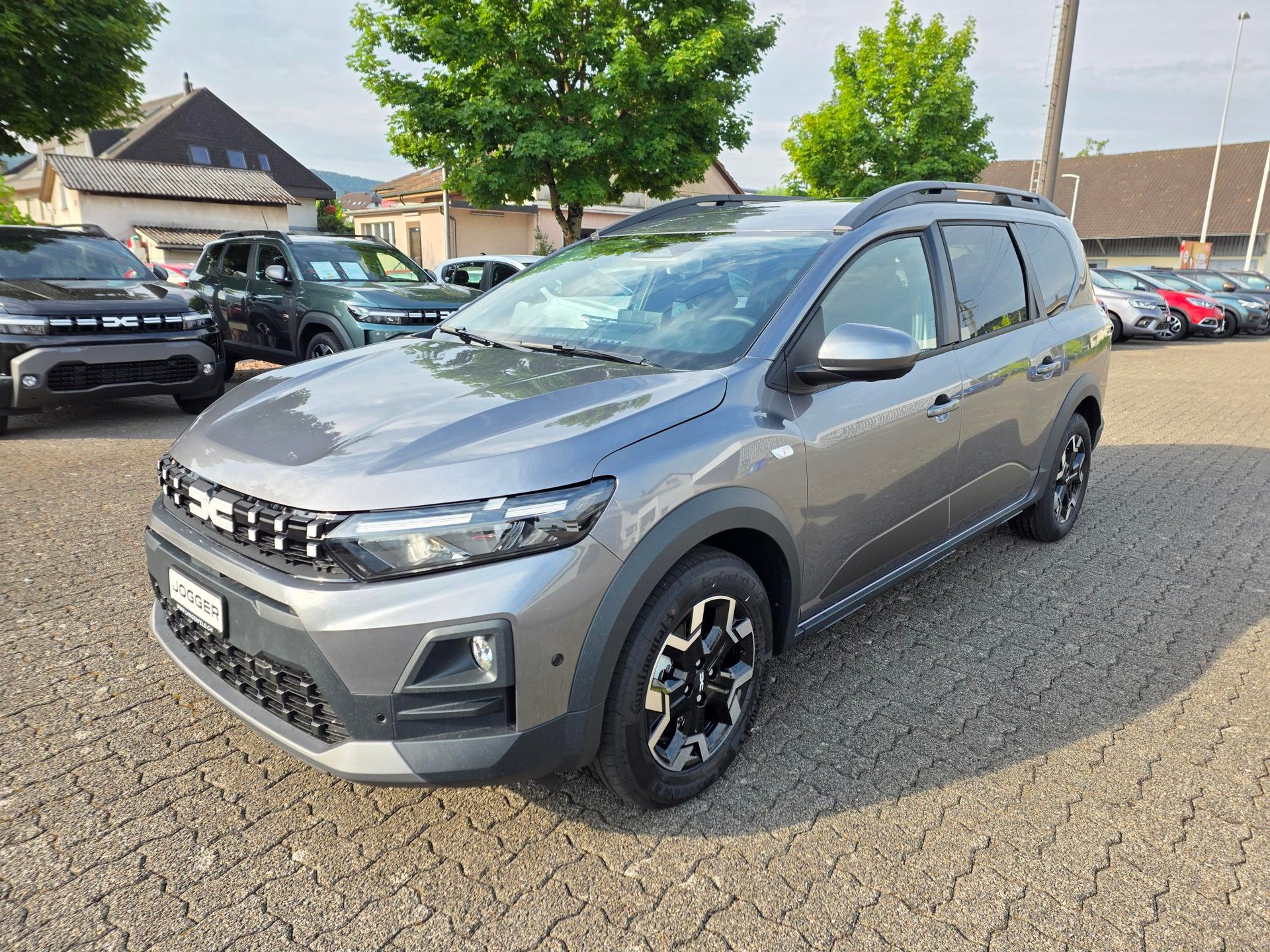 DACIA Jogger 1.8 Hybrid Journey-image-0