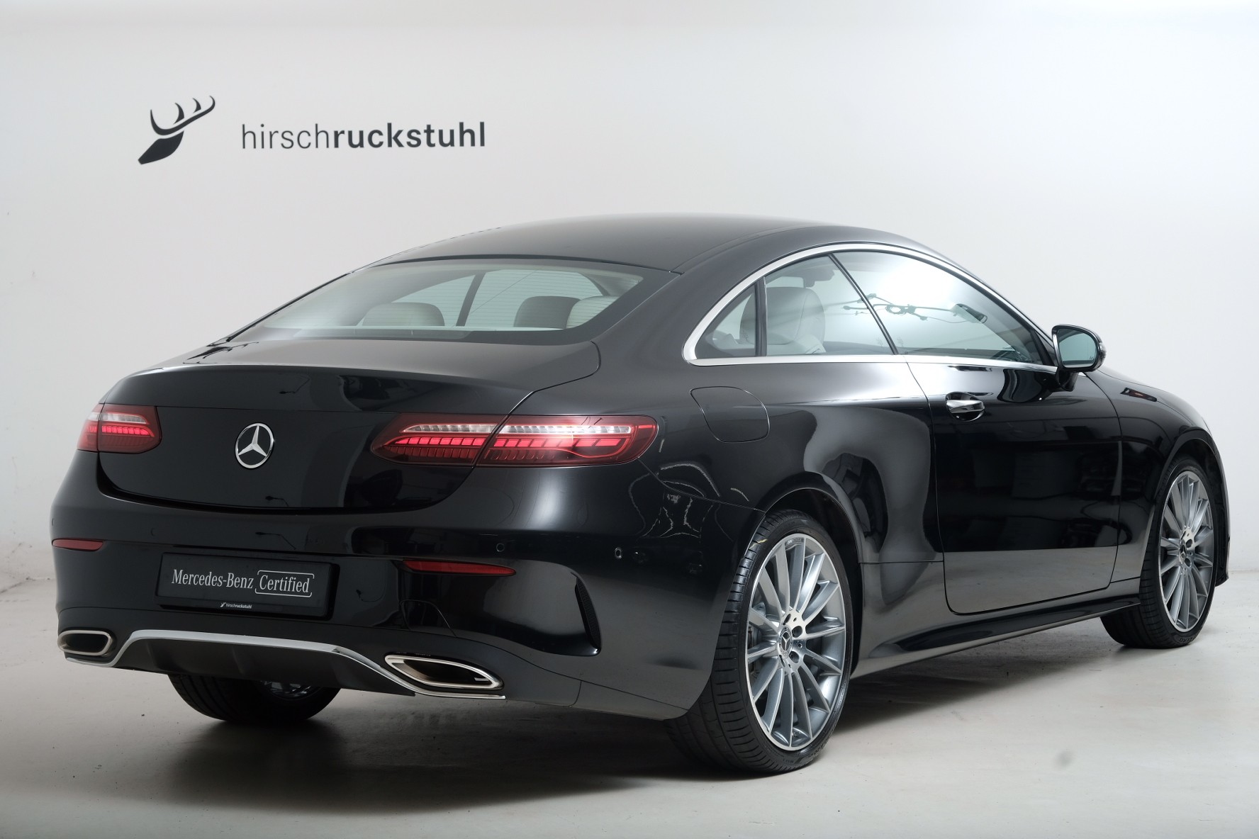 MERCEDES-BENZ E 200 Coupé 4Matic AMG Line 9G-Tronic-image-3